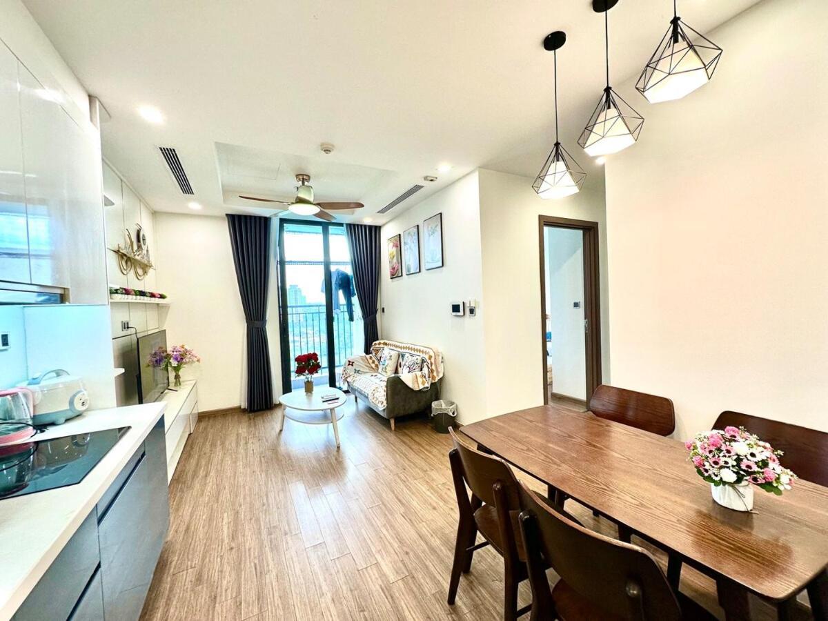 Căn hộ Great Amenities, Convenient Location Luxury 2 Bedroom Hà Nội