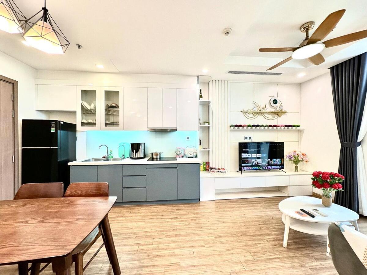 Căn hộ Great Amenities, Convenient Location Luxury 2 Bedroom Hà Nội